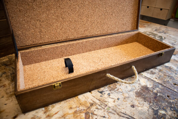 Handamde case - cork padding